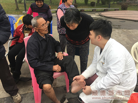 精准义诊：市民在家门口可享优质服务