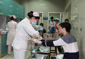 就是Ta们，让大家顺利度过了生命接力赛