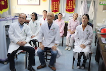 沉默的杀手！权威专家告诉你：骨质疏松到底是什么病？如何防治？