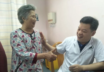 一招解决困扰张姨十几年的腿痛老毛病！