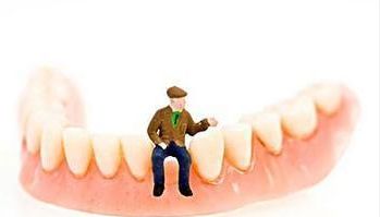 牙好胃口才好 ，假牙护理你该知道的那些事儿！