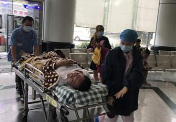 强台风掠过——见证医者的坚守与温情