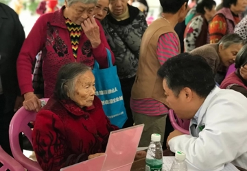 【聚焦】钢铁世界名医义诊第三站劳村火热开展！