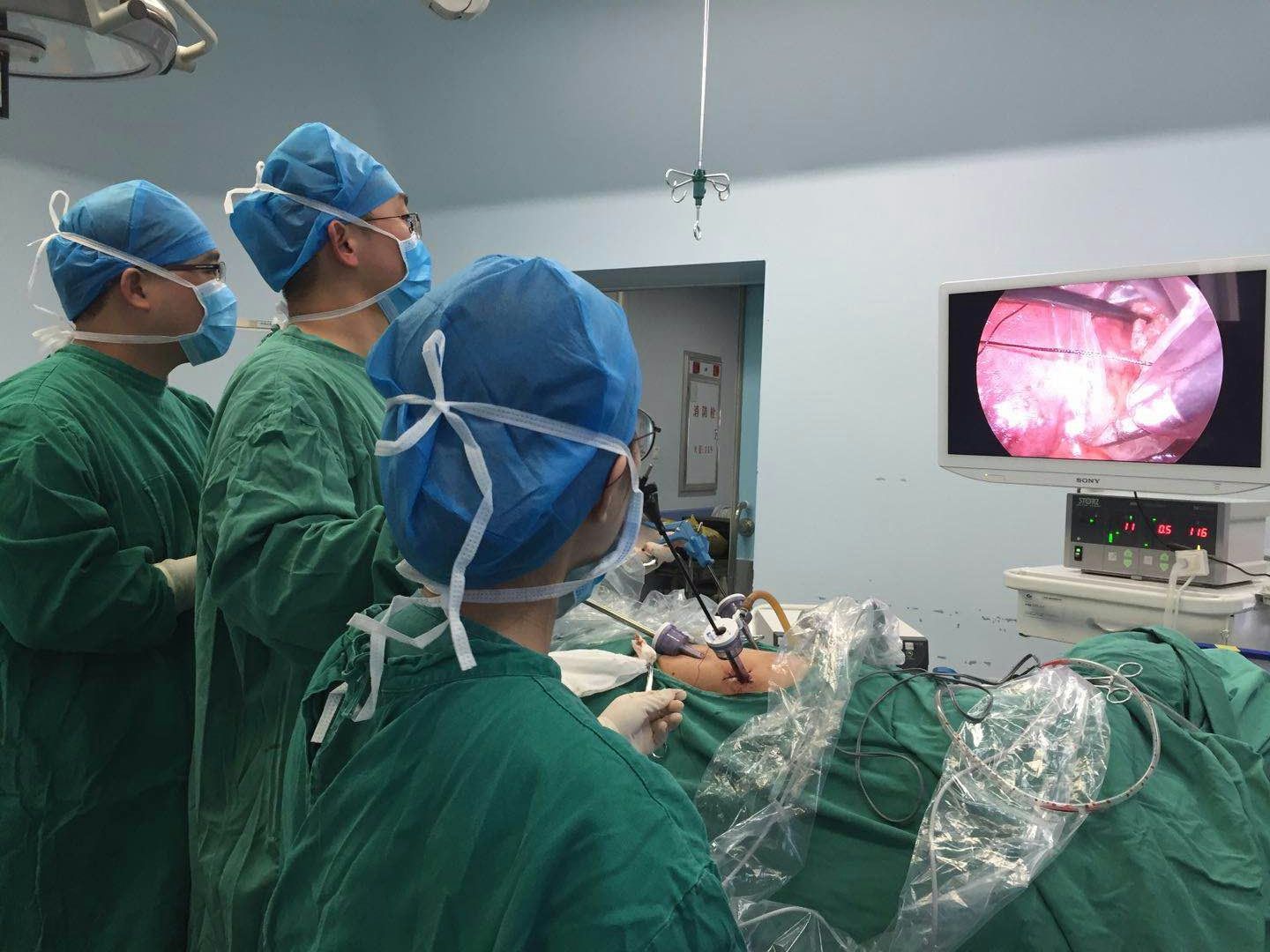 【聚焦】腹腔镜下摘除肾上腺“微型炸弹“ 填补技术空白