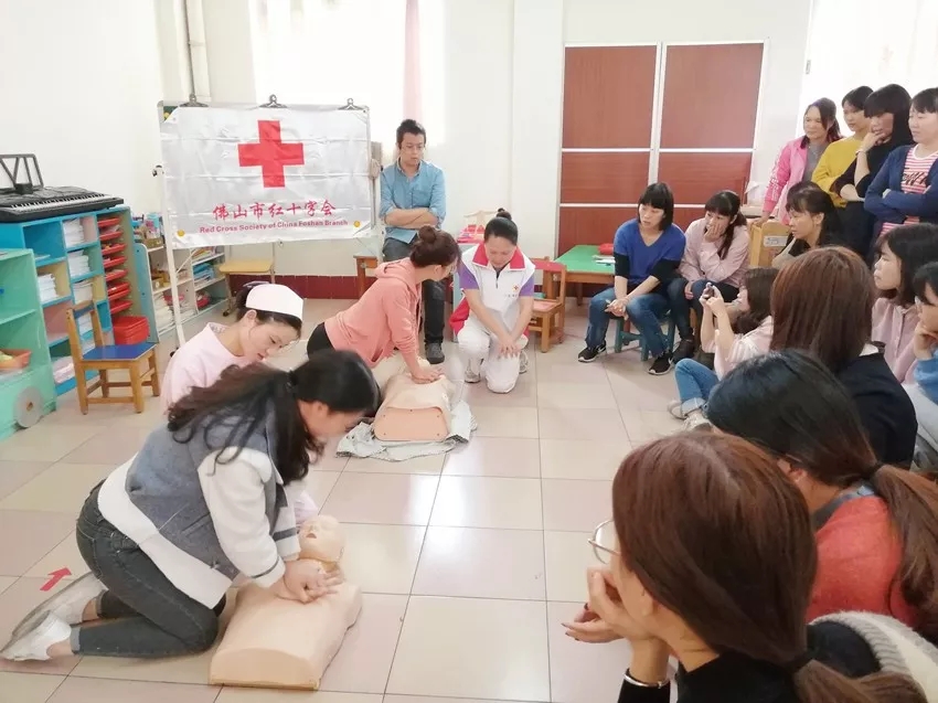 心手相连 守护生命 ▏急救技能课程走进沙滘西村幼儿园