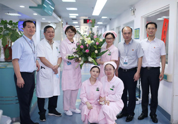 5.12国际护士节，掌声和鲜花都属于为生命站岗的她们！