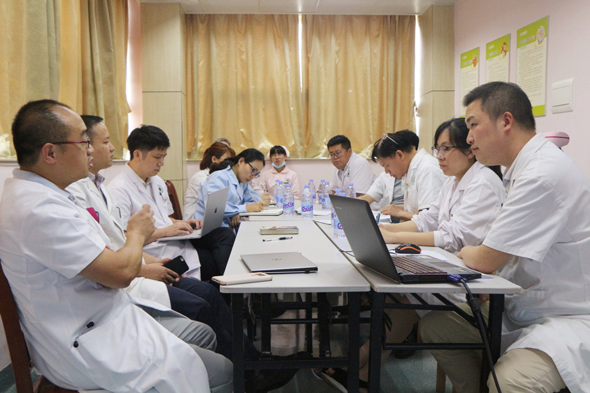 揭开怪病缠身之谜，多学科诊疗成功诊治肾衰竭合并踝关节结核患者！