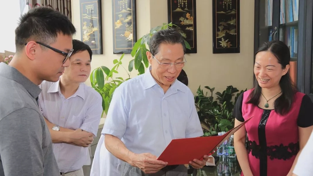 乐医仁心│杏林园丁奖——秦茵茵：严谨求真，在小平台做大成就