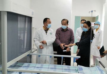 省新冠肺炎防控指挥办疫情防控专家组来我院指导工作