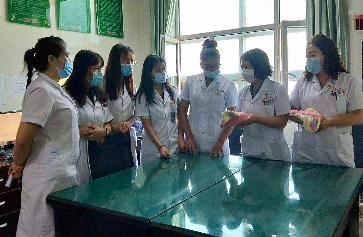 【援疆记】周友芬： 做新生命的守护者，打造“带不走的产科团队”