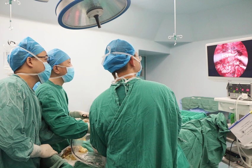 快、稳、准，泌尿外科团队成功开展四级手术——腹腔镜下肾肿瘤切除术