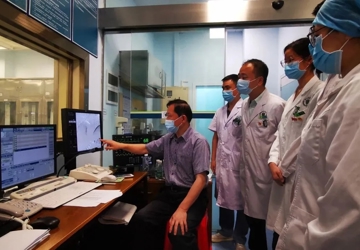 高龄患者得肝癌就要放弃治疗？省级微创介入朱康顺教授团队说“NO”！