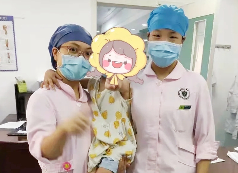 妙手仁心！手足整形外科团队7次手术保住女孩右脚，精心护理抚平心理创伤