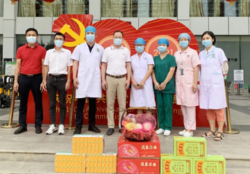 国庆假期首日，乐从镇镇长黄长旺一行到广州医科大学附属顺德医院督导慰问