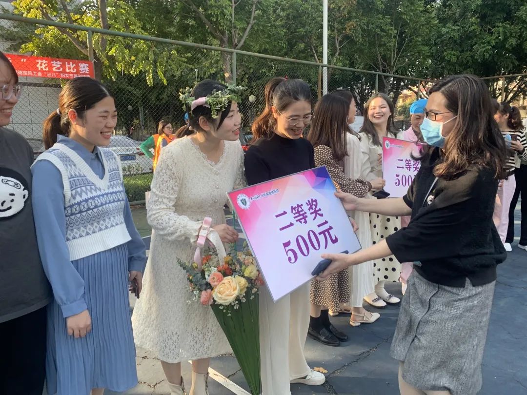 节日快乐｜温暖如你，花香四溢！